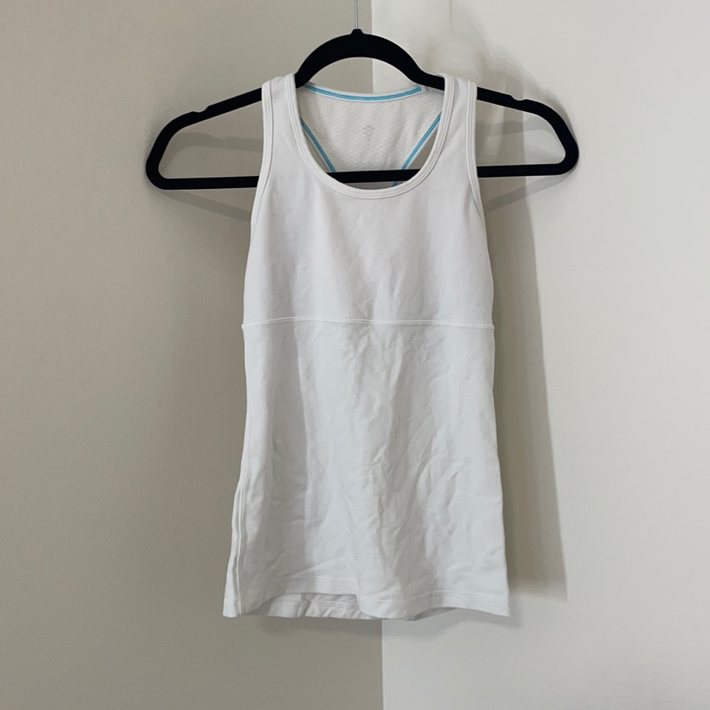 IVIVVA white athletic tank top